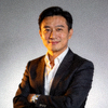 爱游戏平台首席执行官张华先生半身照